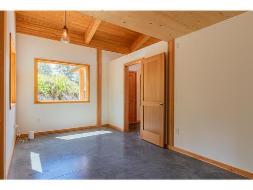 3439 Cazakoff Road, Nelson, BC - Indoor Photo Showing Other Room