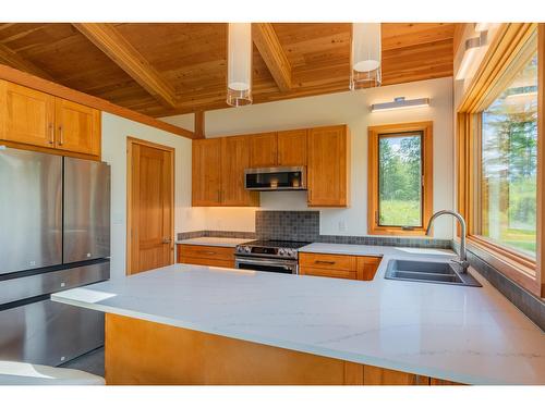 3439 Cazakoff Road, Nelson, BC - Indoor Photo Showing Kitchen With Double Sink