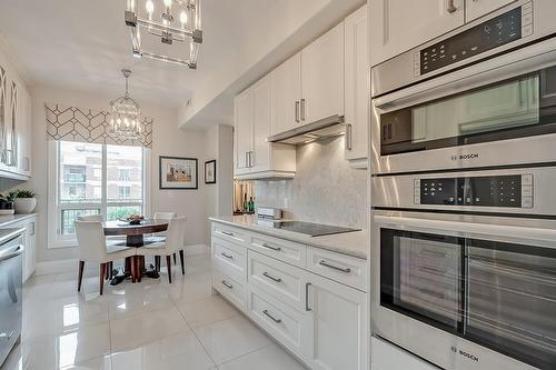 445 Elizabeth Street|Unit #402, Burlington, ON - Indoor Photo Showing Kitchen With Upgraded Kitchen