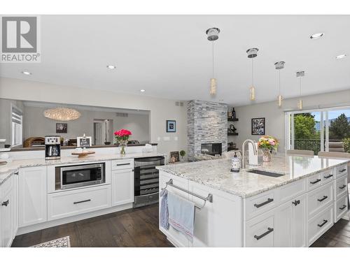 2284 Westville Place, West Kelowna, BC - Indoor Photo Showing Kitchen With Upgraded Kitchen