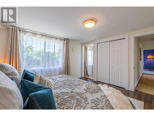 860 Fairview Road, Oliver, BC - Indoor Photo Showing Bedroom