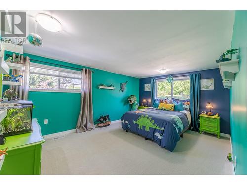 860 Fairview Road, Oliver, BC - Indoor Photo Showing Bedroom