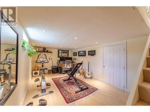 860 Fairview Road, Oliver, BC - Indoor Photo Showing Gym Room