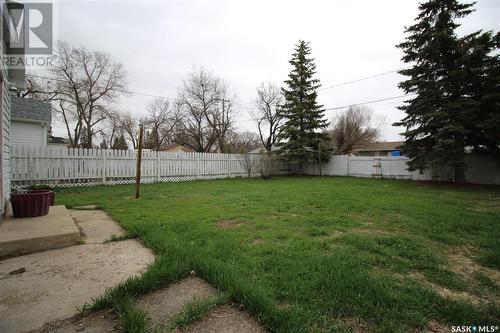 528 Redcoat Drive, Eastend, SK - Outdoor With Backyard