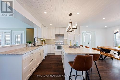 7624 Wellington Rd 51 Road, Guelph/Eramosa, ON - Indoor Photo Showing Kitchen