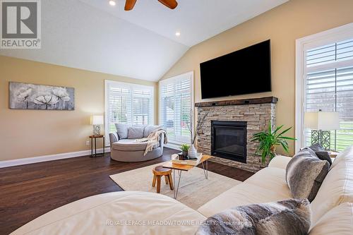 7624 Wellington Rd 51 Road, Guelph/Eramosa, ON - Indoor Photo Showing Living Room With Fireplace