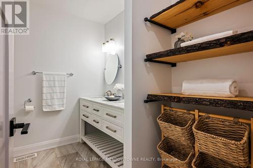 7624 Wellington Rd 51 Road, Guelph/Eramosa, ON - Indoor Photo Showing Bathroom