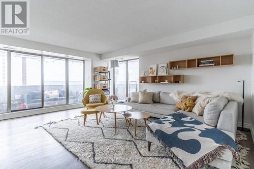 1504 - 67 Caroline Street S, Hamilton, ON - Indoor Photo Showing Living Room