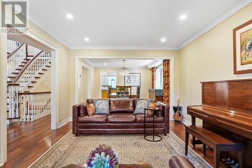 25 Grand Forest Drive, Barrie (Bayshore), ON - Indoor Photo Showing Living Room