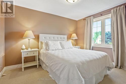 25 Grand Forest Drive, Barrie (Bayshore), ON - Indoor Photo Showing Bedroom