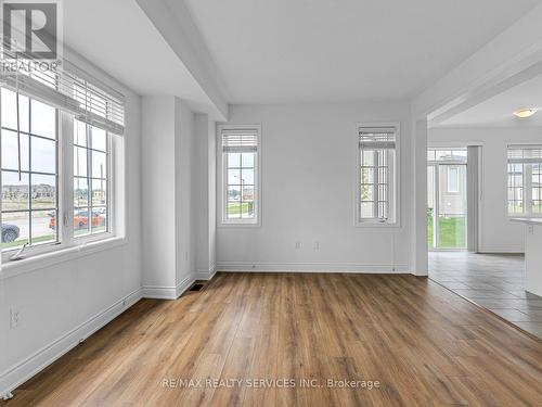 66 Stately Drive, Wasaga Beach, ON - Indoor Photo Showing Other Room