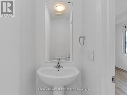 66 Stately Drive, Wasaga Beach, ON - Indoor Photo Showing Bathroom