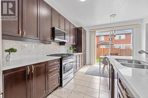 6 Drummondville Drive, Brampton, ON - Indoor Photo Showing Kitchen With Double Sink With Upgraded Kitchen