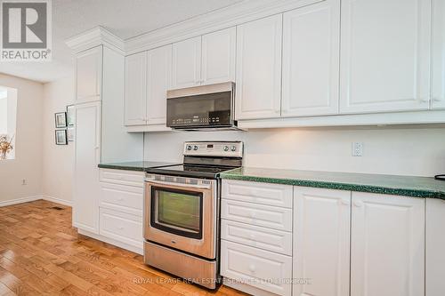 15 East Street, Oakville, ON - Indoor Photo Showing Kitchen