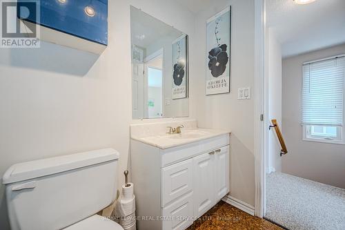 15 East Street, Oakville, ON - Indoor Photo Showing Bathroom