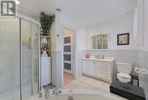 2546 Valencia Road, Mississauga, ON - Indoor Photo Showing Bathroom