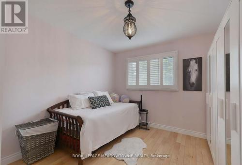 2546 Valencia Road, Mississauga, ON - Indoor Photo Showing Bedroom