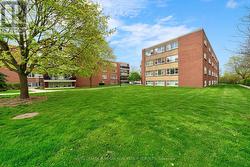 304 - 2052 COURTLAND DRIVE  Burlington (Brant), ON L7L 0C1