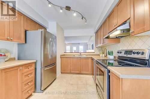 13 - 2189 Postmaster Drive, Oakville, ON - Indoor Photo Showing Kitchen With Double Sink