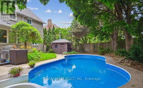 1846 Paddock Crescent, Mississauga, ON - Outdoor With In Ground Pool With Backyard