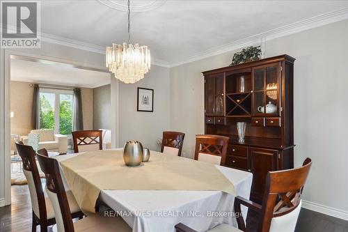 1846 Paddock Crescent, Mississauga, ON - Indoor Photo Showing Dining Room