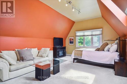 1846 Paddock Crescent, Mississauga, ON - Indoor Photo Showing Bedroom