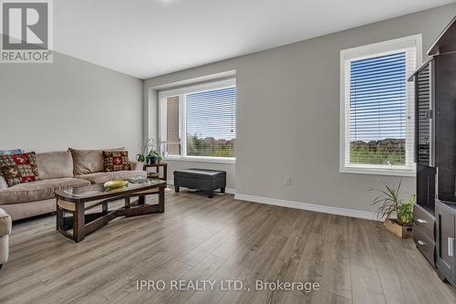 14 - 3256 Charles Fay Pass, Oakville, ON - Indoor Photo Showing Living Room