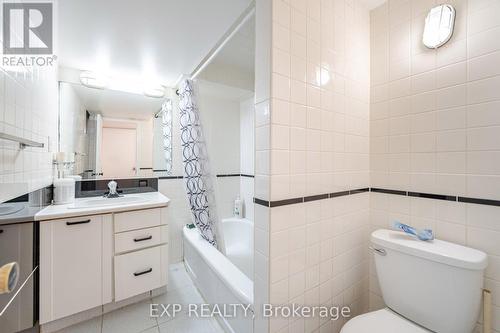 1635 Kenmuir Avenue, Mississauga, ON - Indoor Photo Showing Bathroom