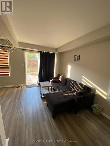 112 Goodwin Avenue, Clarington (Bowmanville), ON - Indoor Photo Showing Living Room