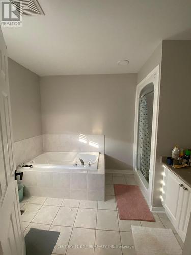 112 Goodwin Avenue, Clarington (Bowmanville), ON - Indoor Photo Showing Bathroom