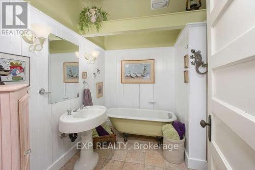 371 Lake Drive N, Georgina (Keswick North), ON - Indoor Photo Showing Bathroom