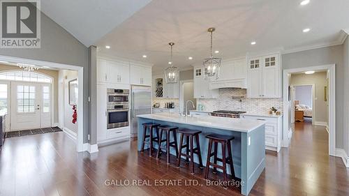 7779 Concession 3, Uxbridge, ON - Indoor Photo Showing Kitchen With Upgraded Kitchen