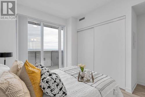 5511 - 55 Cooper Street, Toronto C08, ON - Indoor Photo Showing Bedroom