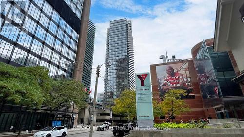 403 - 37 Grosvenor Street, Toronto C01, ON - Outdoor With Facade