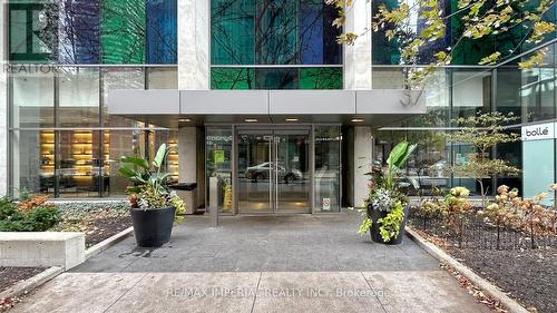 403 - 37 Grosvenor Street, Toronto C01, ON - Outdoor