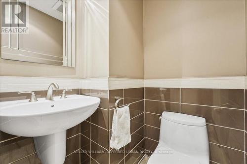 5 Bevdale Road, Toronto C07, ON - Indoor Photo Showing Bathroom