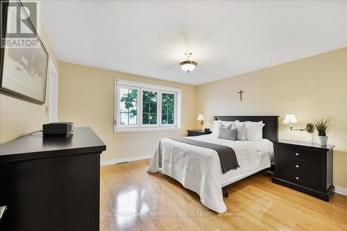 5 Bevdale Road, Toronto C07, ON - Indoor Photo Showing Bedroom