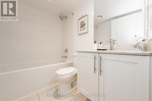 1229 - 38 Grand Magazine Street, Toronto (Niagara), ON - Indoor Photo Showing Bathroom