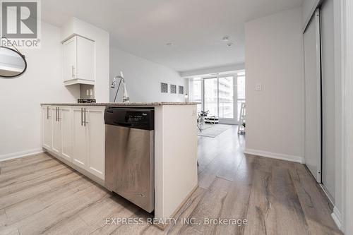 1229 - 38 Grand Magazine Street, Toronto (Niagara), ON - Indoor Photo Showing Kitchen