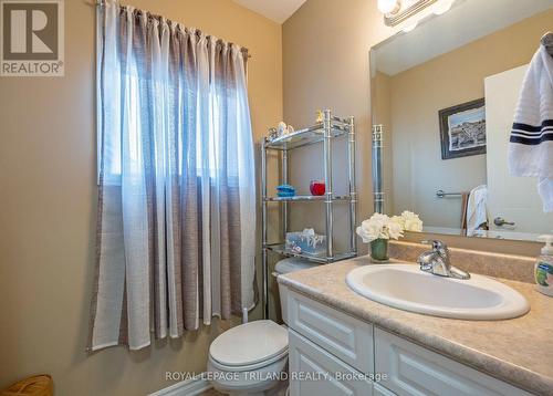 3270 Paulpeel Avenue, London, ON - Indoor Photo Showing Bathroom