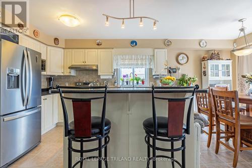 3270 Paulpeel Avenue, London, ON - Indoor Photo Showing Kitchen