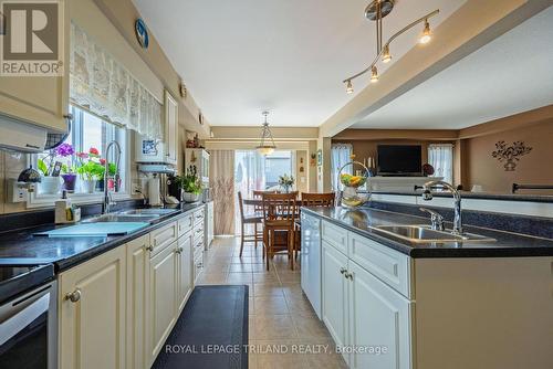 3270 Paulpeel Avenue, London, ON - Indoor Photo Showing Kitchen With Double Sink