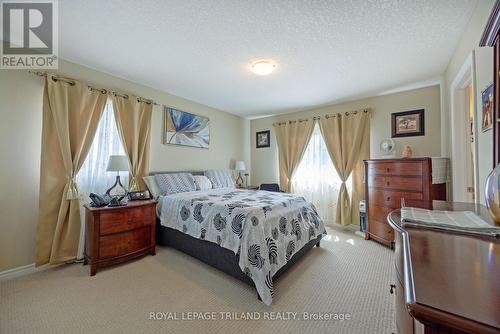 3270 Paulpeel Avenue, London, ON - Indoor Photo Showing Bedroom