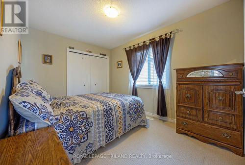 3270 Paulpeel Avenue, London, ON - Indoor Photo Showing Bedroom