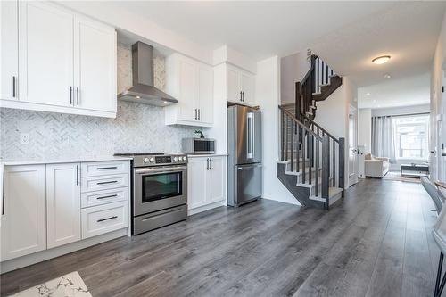 61 Soho Street|Unit #35, Hamilton, ON - Indoor Photo Showing Kitchen With Stainless Steel Kitchen With Upgraded Kitchen