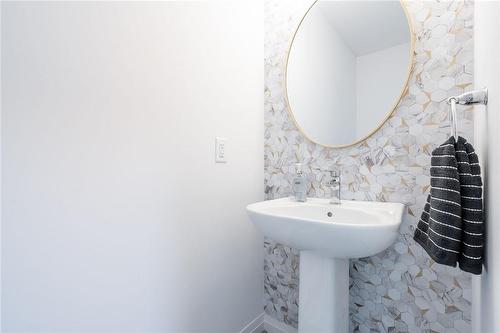 61 Soho Street|Unit #35, Hamilton, ON - Indoor Photo Showing Bathroom