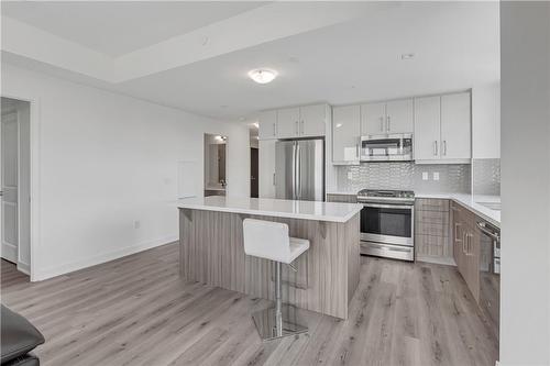 2007 James Street|Unit #707, Burlington, ON - Indoor Photo Showing Kitchen With Stainless Steel Kitchen With Upgraded Kitchen