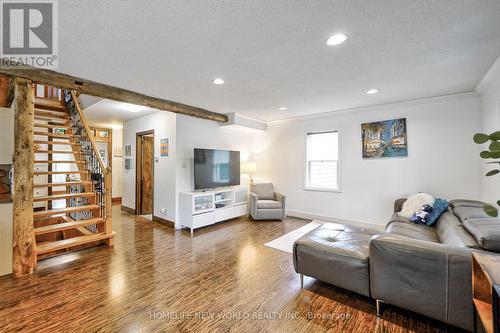 1305 Mineola Gardens, Mississauga (Mineola), ON - Indoor Photo Showing Living Room