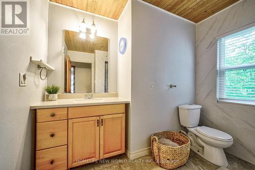 1305 Mineola Gardens, Mississauga (Mineola), ON - Indoor Photo Showing Bathroom