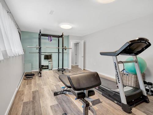 530 Huxley Place, Kamloops, BC - Indoor Photo Showing Gym Room